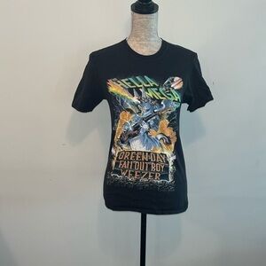 Green Day Band Hella Mega Tour Shirt Music Rock Band 2 Sides T Shirt Size Small